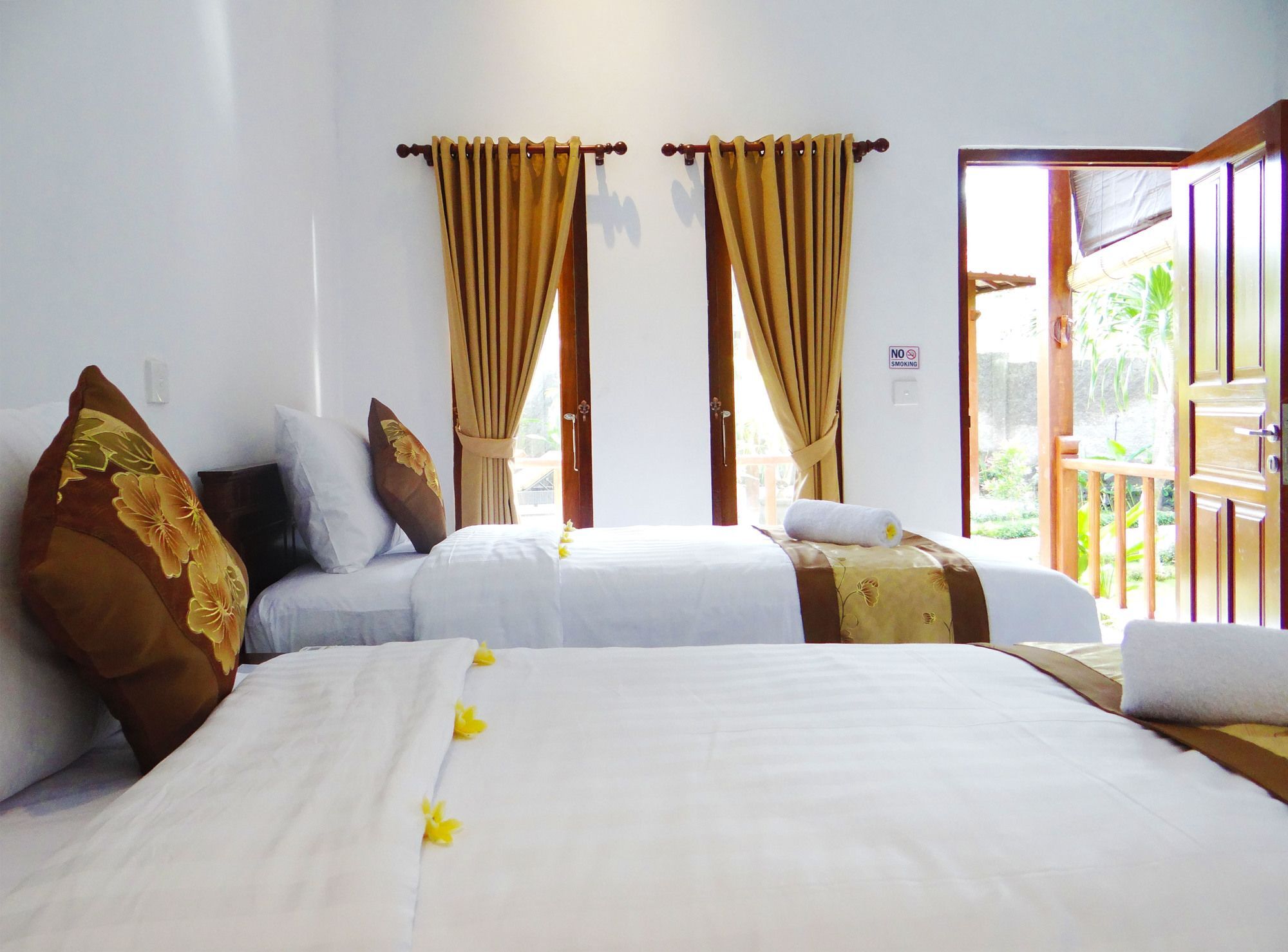 Bed and Breakfast Isola D'Oro Lembongan Экстерьер фото